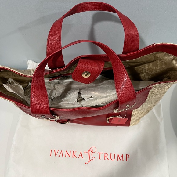 Ivanka Trump handbag - Picture 2 of 5